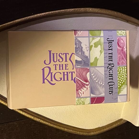 Just the Right Shoe Touch of Lace - Picture 3 of 11